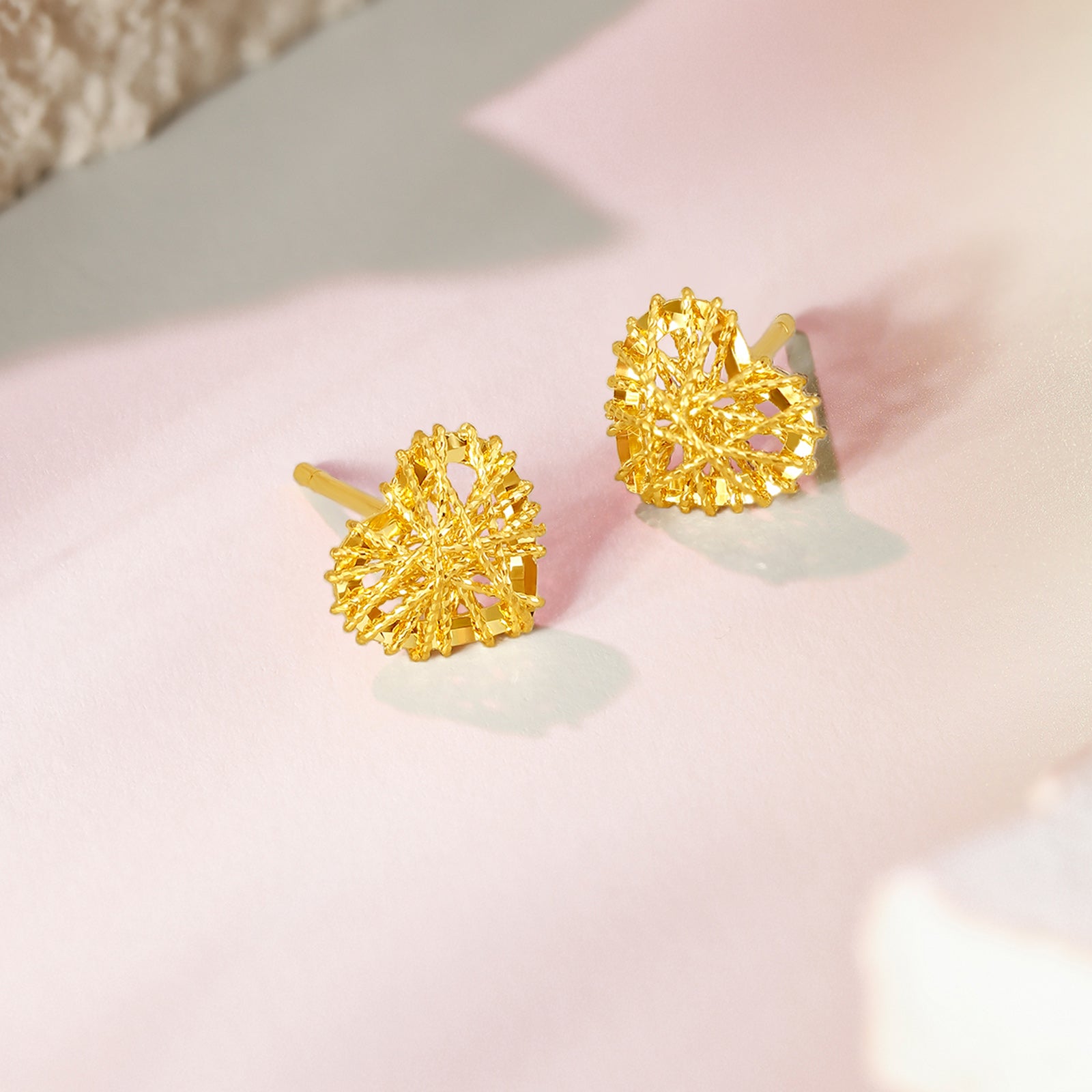 "Infinite" 24K Gold Earrings Heart 1.71-2.01g A0910859