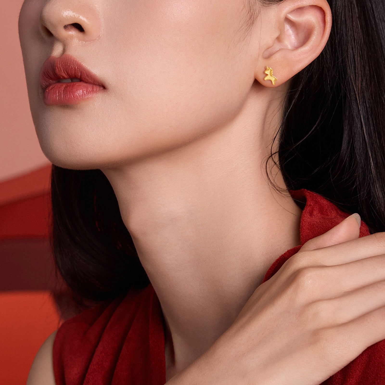 'Year of the Horse' 24K Gold Stud Earrings Horse 1.45-1.75g A0915548