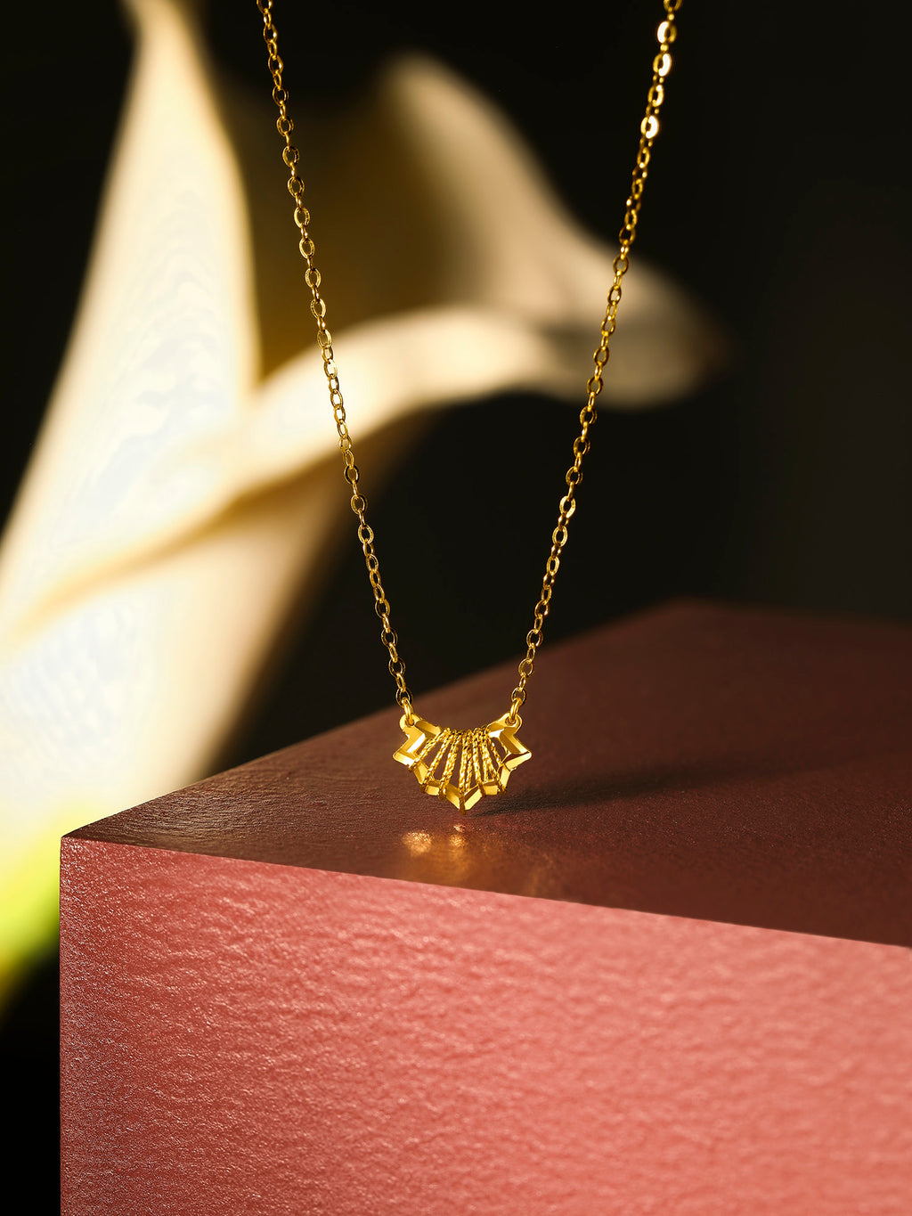 "infinite" 24K Gold Pendant Necklace              Fishtail 2.5-2.8g AW064990