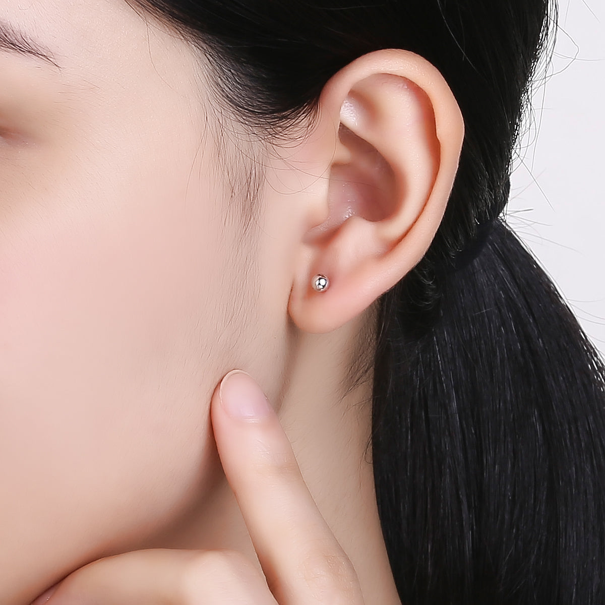 950 Platinum Earrings 1.2-1.4g PT091663
