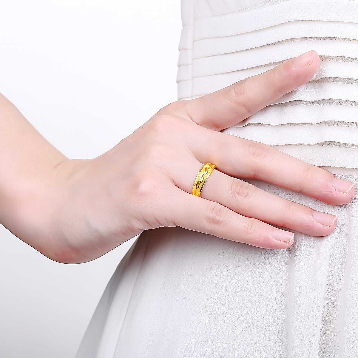 999 24K Gold Ring 3.5-3.9g AA012457