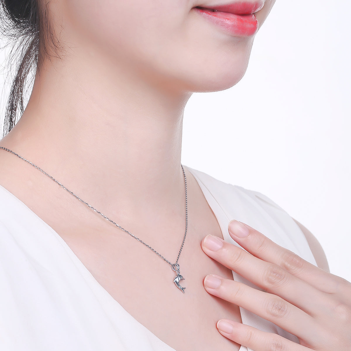 950 Platinum Pendant Dolphin 1-1.3g PT042449