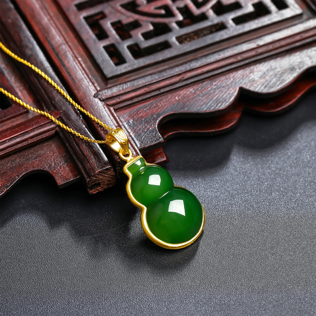 999.9 24K Gold Pendant Heitian Jade 0.8-1g Hulu AAYB046934