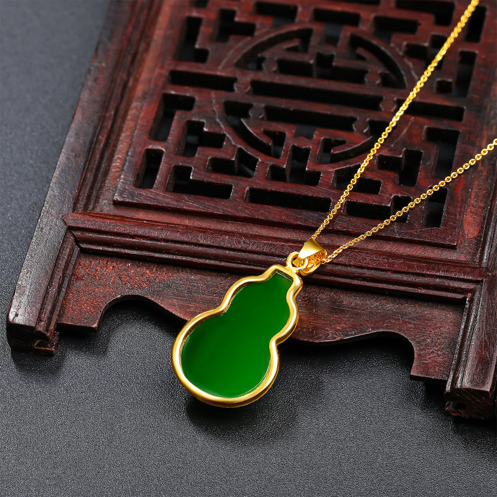 999.9 24K Gold Pendant Heitian Jade 0.8-1g Hulu AAYB046934