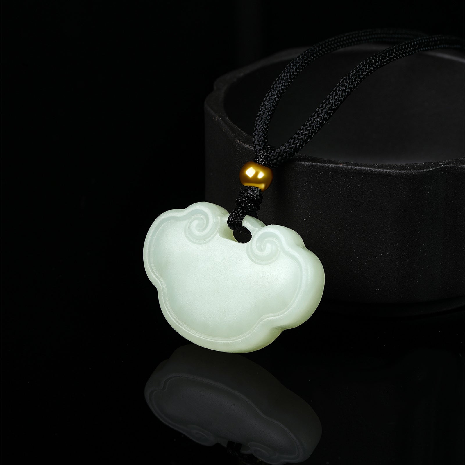 999.9 24K Gold Pendant Necklace Heitian Jade 0.09-0.11g Ruyi 如意 Y048706