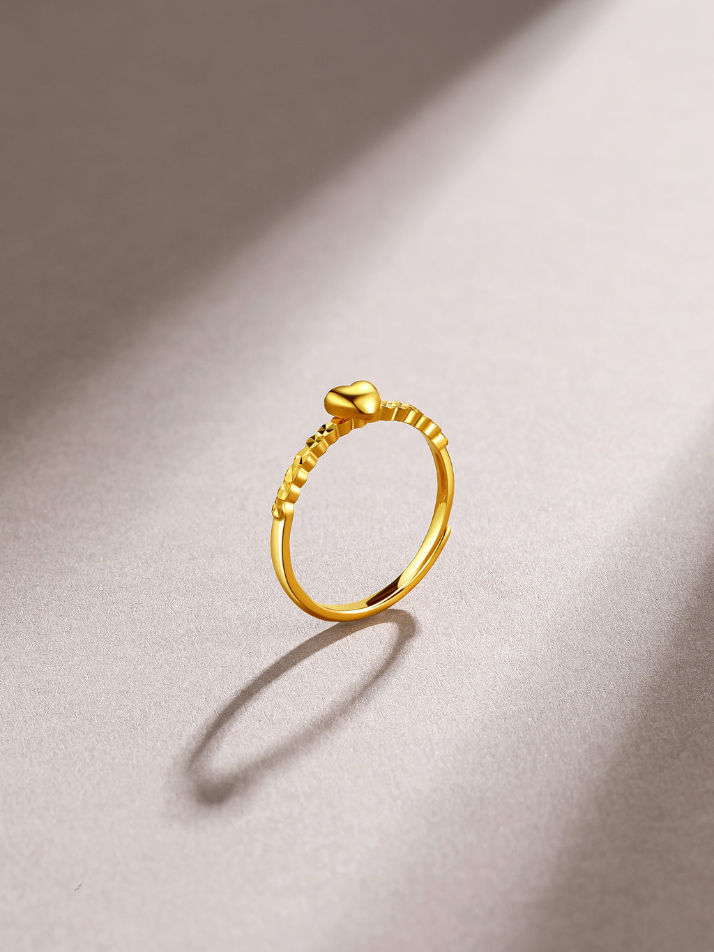 999 24K Gold Ring Heart 1.7-2.2g A018938
