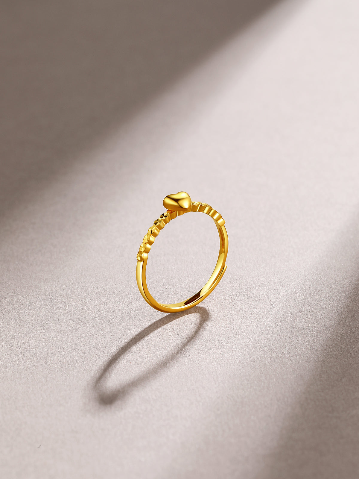 999 24K Gold Ring Heart 1.7-2.2g A018938
