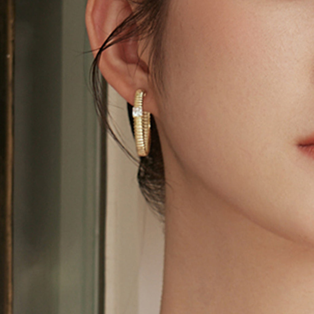 S925純銀耳環，鑲嵌立方氧化鋯，7-8.5克，貨號J0912955