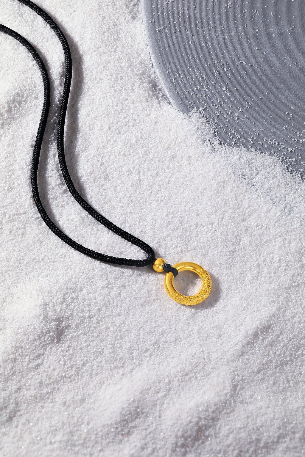 999 24K Gold Pendant Peace Buckle 5-7g A0413266
