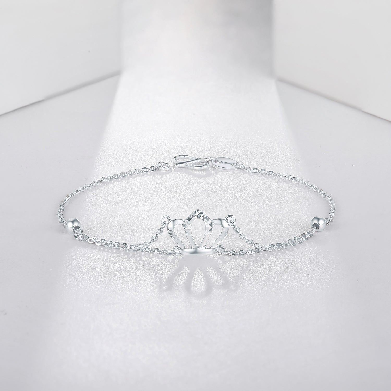 950 Platinum Chain Bracelet Crown 2.2-2.5g PT073875
