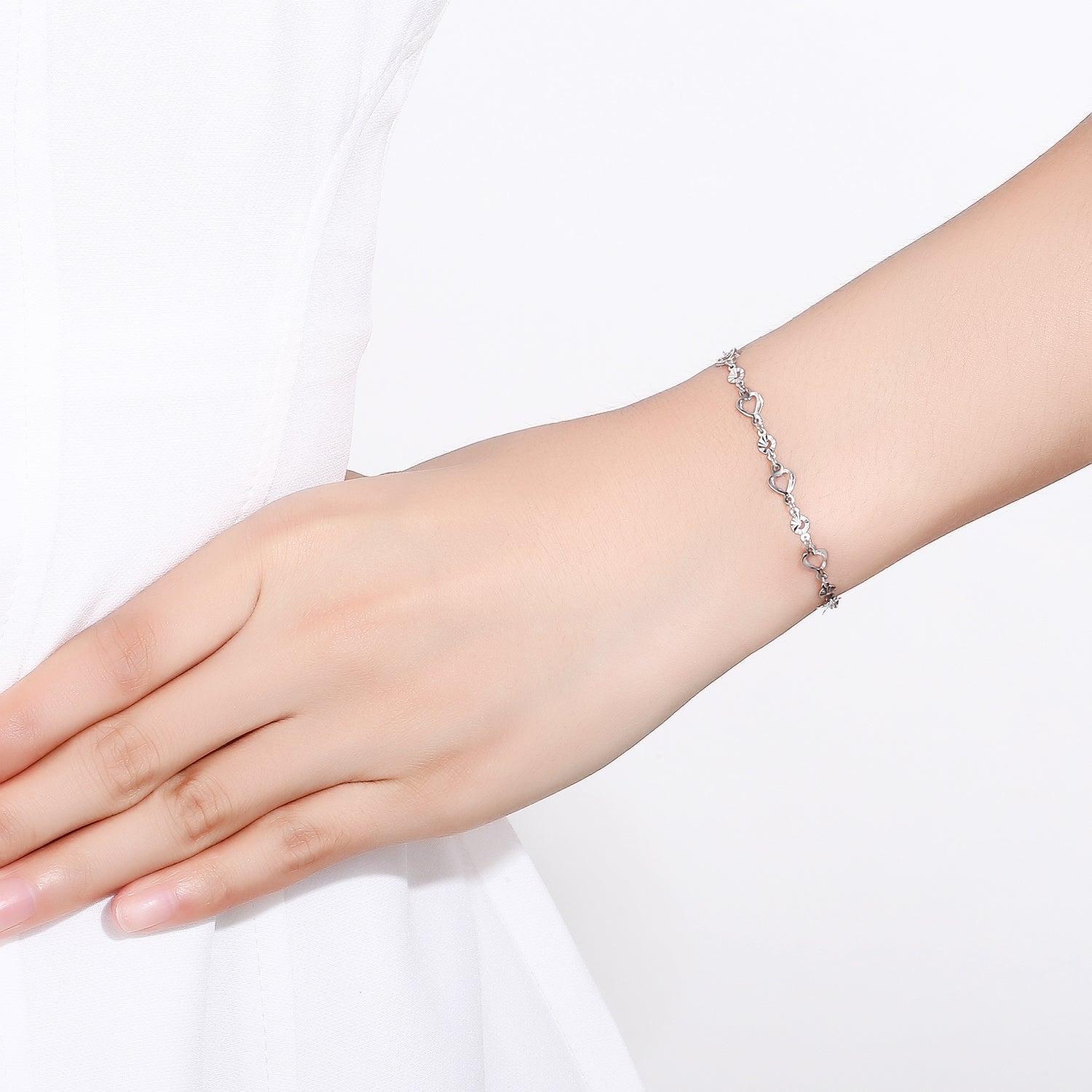 950 Platinum Chain Bracelet Heart 3-3.3g PT070464
